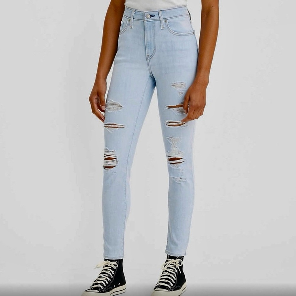 LEVI’S 721 High Rise Skinny jeans size 28